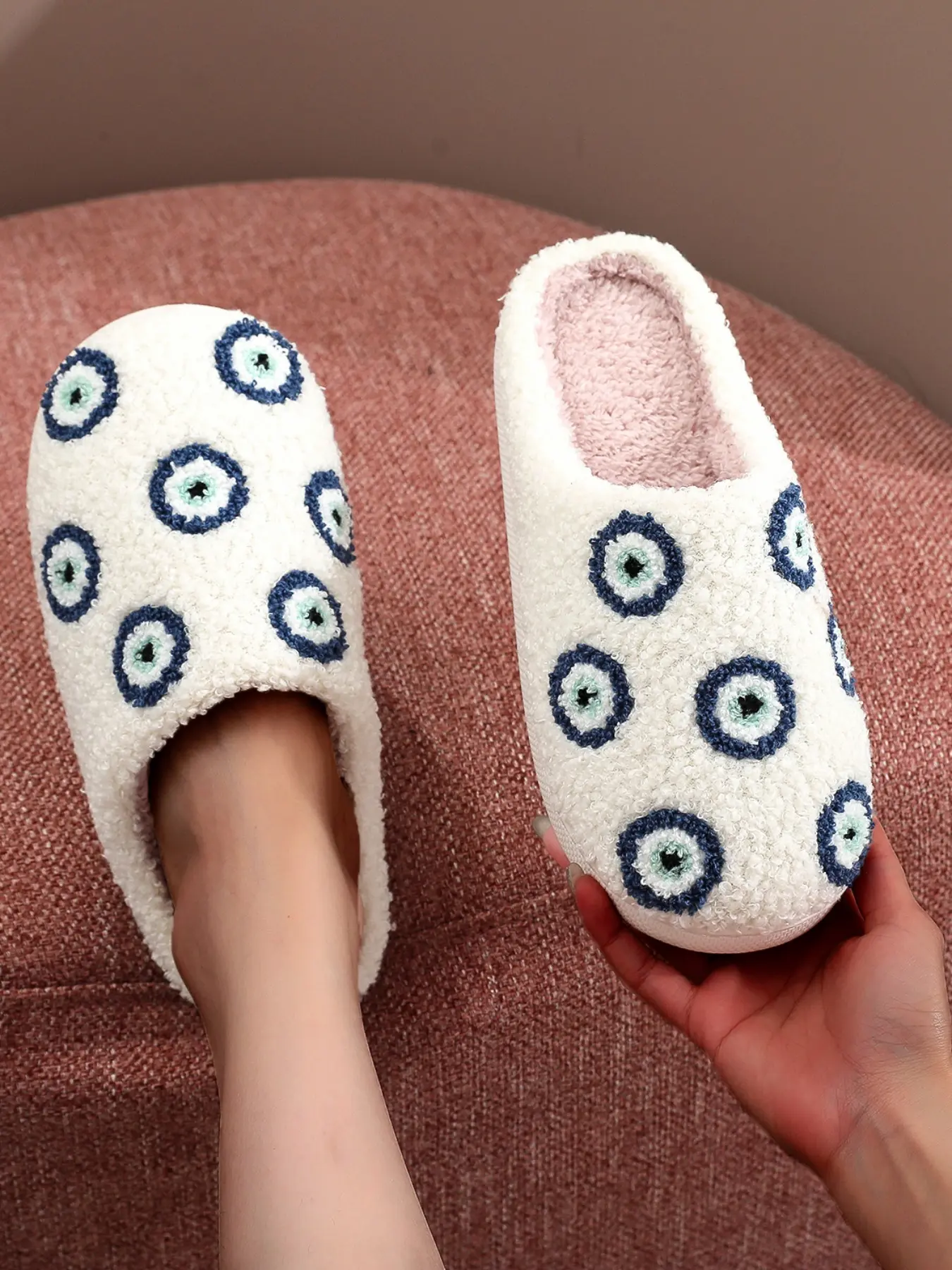 Evil Eye Embroidered Plush Cozy Bedroom Slippers, Creative Circle Eyes Design, Unisex Indoor Outdoor Warm Non-Slip Shoes, Fall Winter Gift