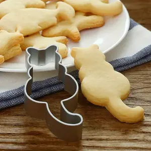 1pc, Cat Shaped Cookie Cutter, Aluminum Pastry Cutter, Cute Kawaii Biscuit Molds, Baking Tools, Kitchen Gadgets, Kitchen Accessories