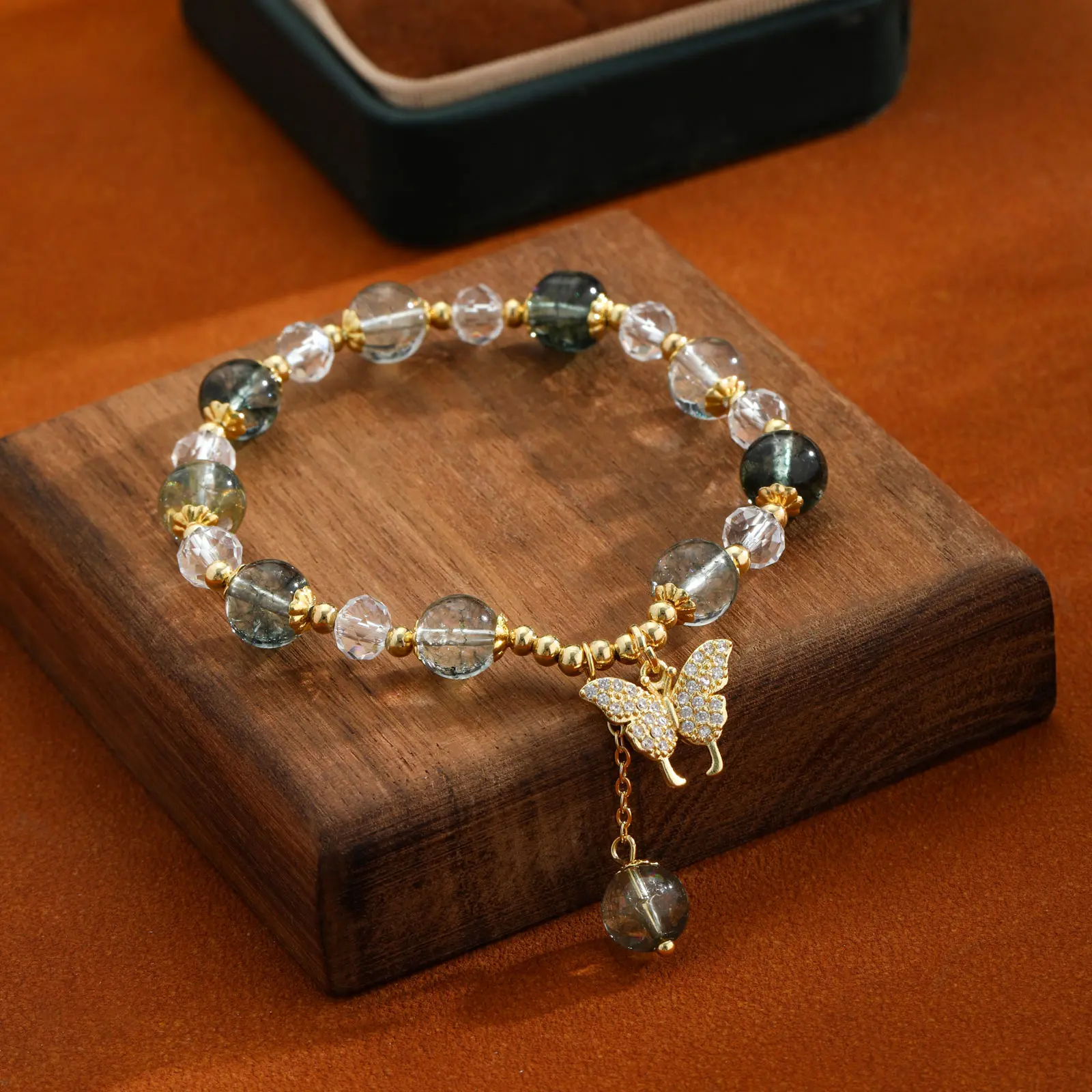 Pvoovi Healing Green Phantom Bracelet 14K Gold Plated Butterfly Chakra Balancing & Prosperity Stone Manifest Abundance Transformation Jewelry Gift Unisex Artificial Crystal