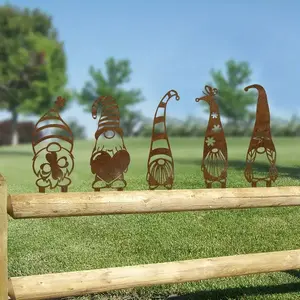 5-Piece Wrought Iron Gnome Garden Decor Set - Rustic Style Yard Fence Topper Ornaments, Whimsical Outdoor Art Statues for Lawn and Patio