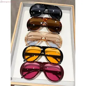 5-Piece Oversized Sunglasses Set for Women, Trendy UV Protective Fashion Eyewear, Lightweight Comfort Shades Perfect for Outdoor Activities, Street Parties, Beach Trips, Driving & Vacation Gifting