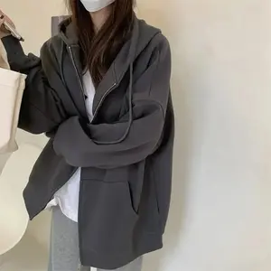 Solid-color zip-up hoodie in Harajuku basic style, long sleeves, loose fit, casual oversized sports shirt with pocket, suitable for spring and autumn