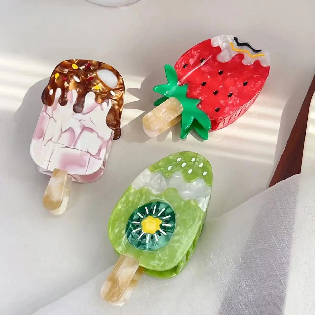 1 pc Acetate Hairpin - Fun Cartoon Graphic Characters (Strawberry, Chocolate Ice Cream, Shark) - Animal & Camouflage-Style Girls' Summer Back Hair Headpiece