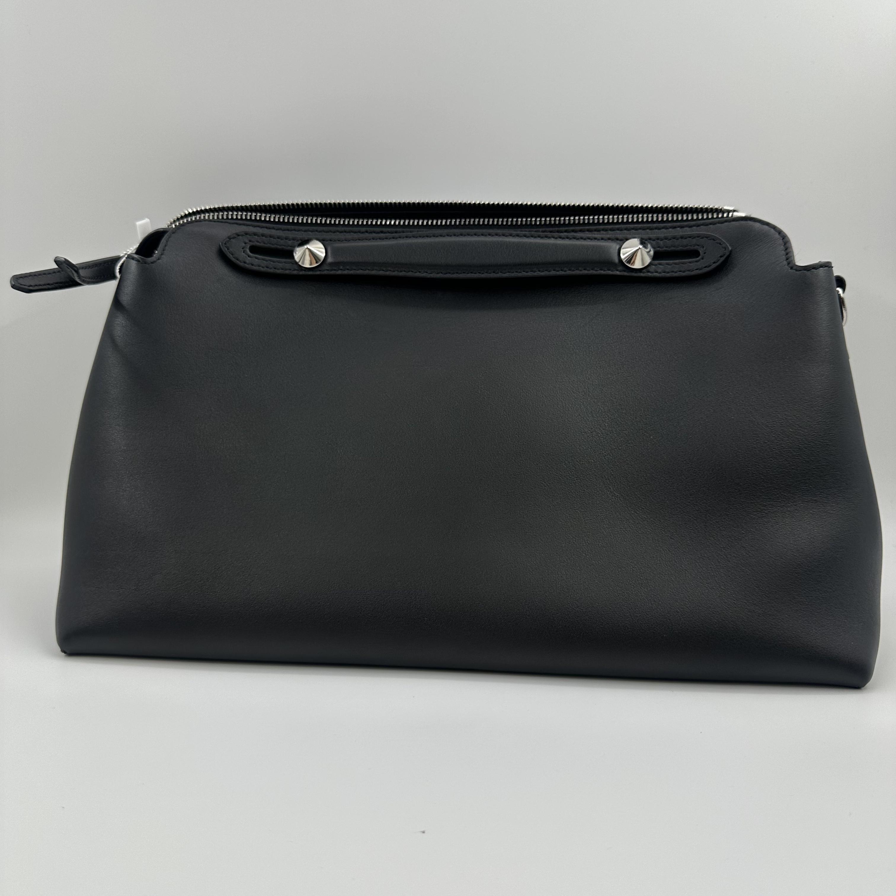 Pre-owned FENDI leather messenger handbag