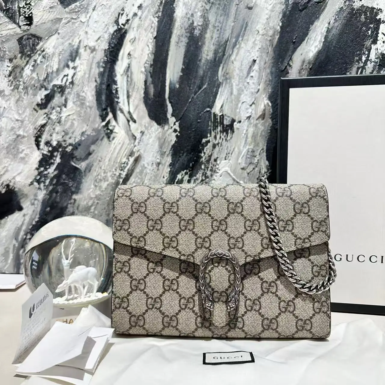 Pre-owned GUCCI Dionysus GG Supreme Wallet on Chain – Beige/Ebony Canvas with Tiger Head Closure, Crossbody Bag