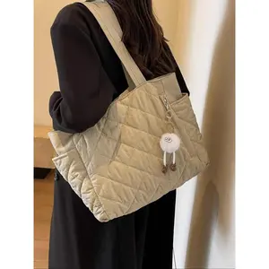 Women's Elegant Quilted Tote Bag with Cute Charm, Large Capacity Shoulder Bag for Daily Used, Casual Trendy Versatile High-quality Daily Commuting Bag