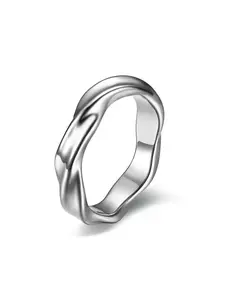Stainless Steel Moebius Ring, Stackable Rings, Simple High-End Design, Versatile Finger Accessory for Daily Casual Wear, Festive Commute