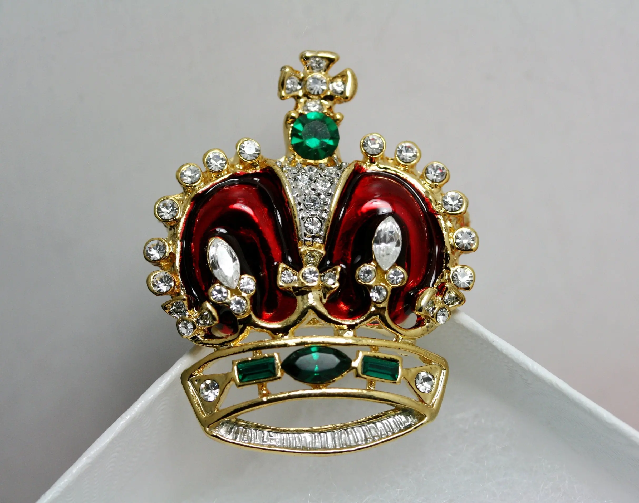 Rhinestone CROWN TRIFARI  Brooch Pin In Gold Tone Royal Crown Lapel pin  Crown Jewelry