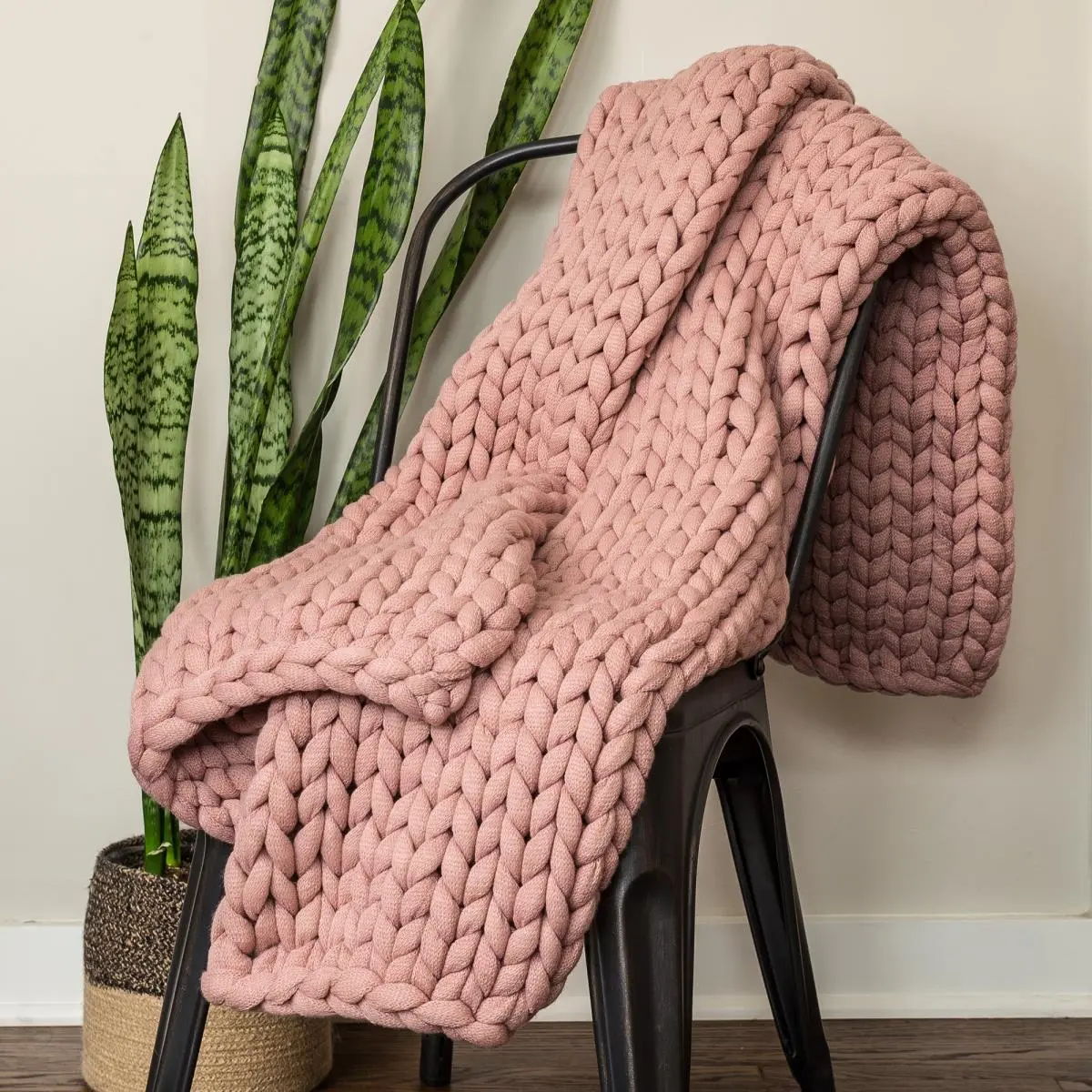 American Heritage Textiles 70012 Chunky Knit Throw - 40x50 in., Mauve - Acrylic Yarn, Decorative Ambient, Fabric, Indoor, Knit Textured Throws, Acrylic Yarn Throws