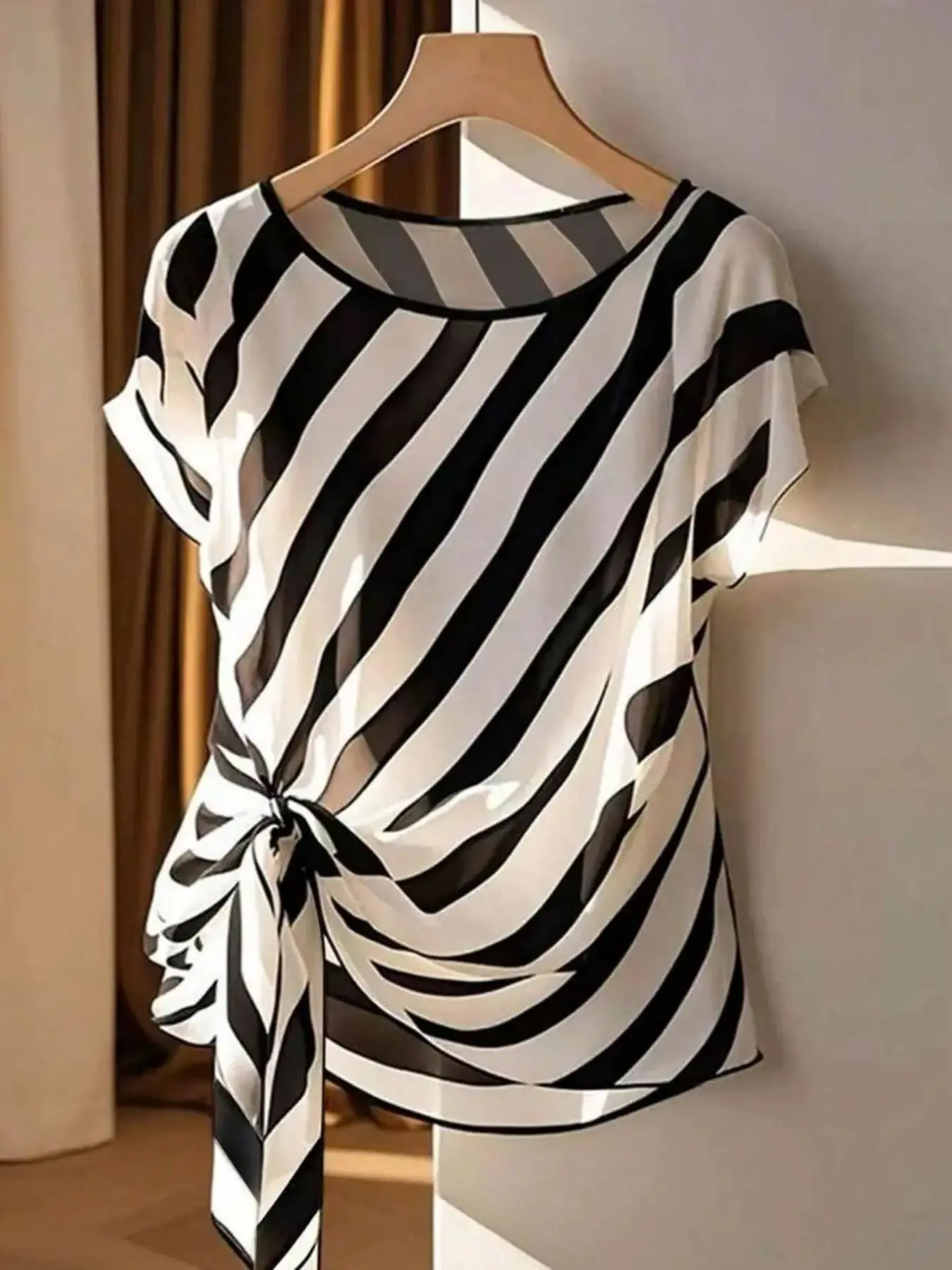 Women's Striped Top, Loose-Fitting Comfy Casual Short Sleeve Shirt in Lightweight Breathable Fabric, Statement Piece for OOTD Ideas, Fashion Inspiration, Ready To Wear, Everyday Use, Easy Pairing, Machine Wash, Semi-Sheer, Shortsleeve, Style Inspo, Bold S