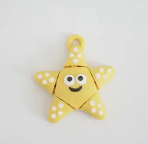 3D Printed Flexi Mini Smiling Starfish, Cute Starfish Keychain, Articulated Ocean Fidget Toy, Sensory Desk Pet Gift