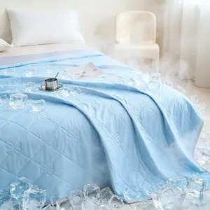 ROSEKIND Summer Cooling Blanket  Air Conditioning Bedroom Sleep Prevent Colds Soft Comfortable for Hot Sleepers Cooling Quilt Soft Elastic Breathable