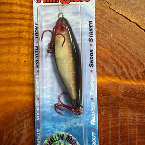 Custom MirrOlures 17MR Blk830 - Ideal for Trout, Redfish, Tarpon, Snook, and Striper Fishing
