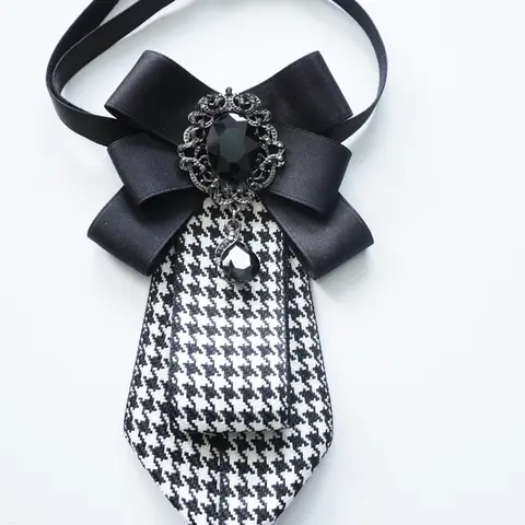 Vintage British Style Plaid Bow Tie Neck Accessory, Luxurious Gem Pendant, Elegant Decorative Bow Tie for Shirt Collar