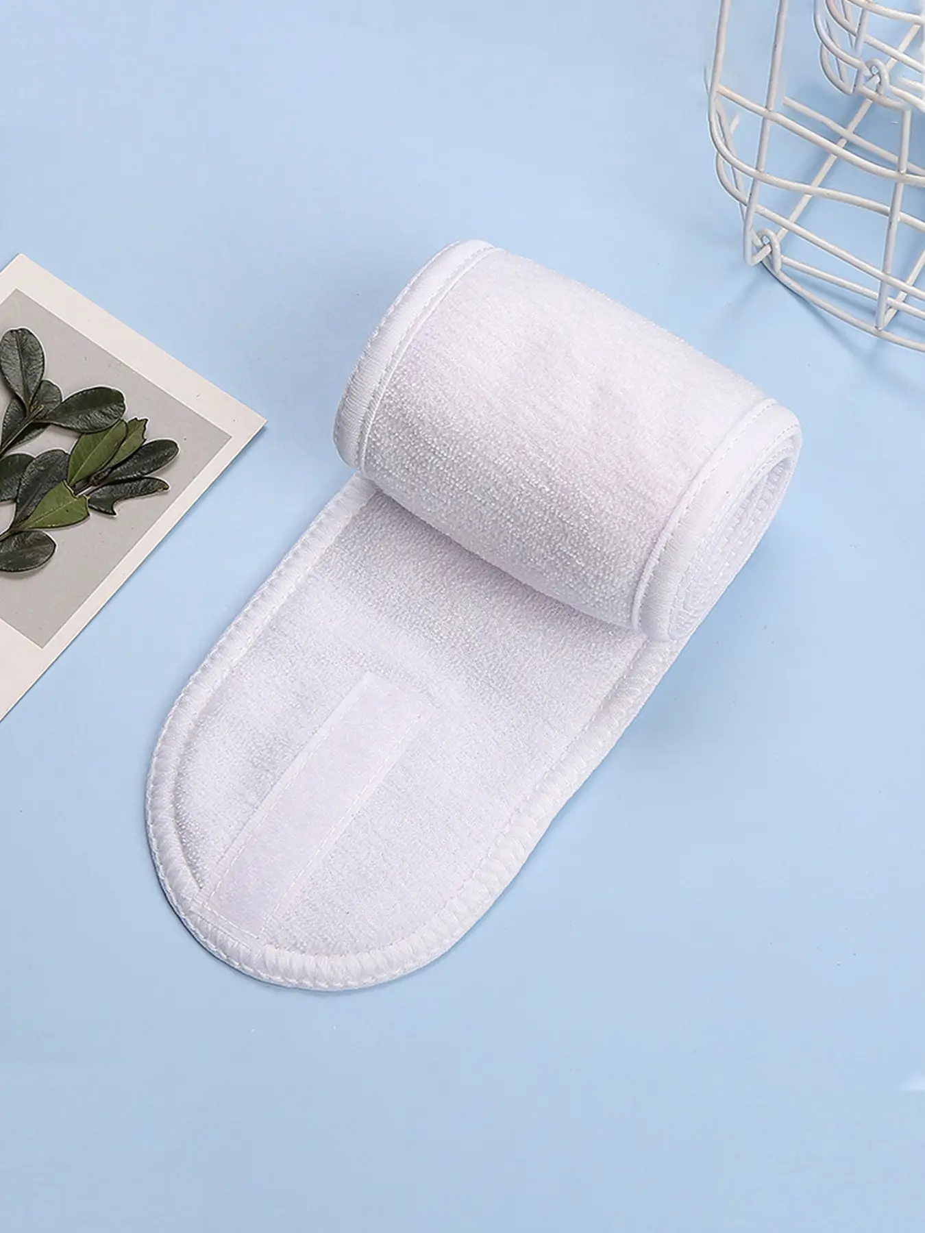 Spa Facial Headband for Makeup, Soft Knit Fabric Elastic Headbands on Forehead Adjustable Fit Face Towel, Perfect for Shower and Beauty Routine Use
