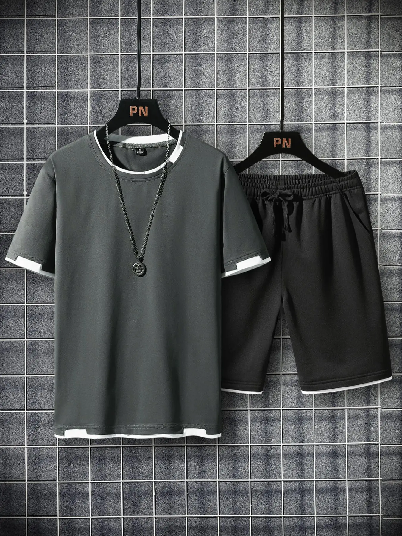 Two-Piece Set Men's Contrast Binding Letter Patched Shorts Set, Casual Streetwear Short Sleeve Round Neck Tee & Drawstring Pocket Shorts, Outfit Sets