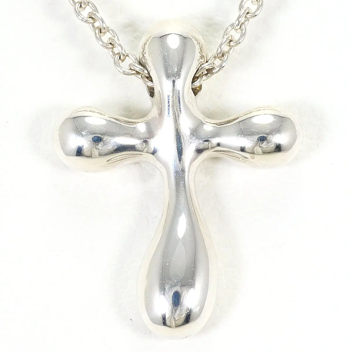 Pre-owned Tiffany & Co. Sterling Silver 925 (Ag925) Small Leather Goods Tiffany&Co. Small Cross Silver Necklace