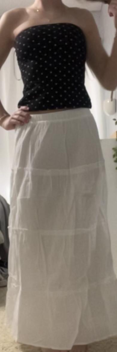 Item: BLACK AND WHITE, XS