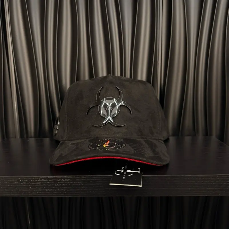 Virus Ántrax SnapBack hat-black/red suede
