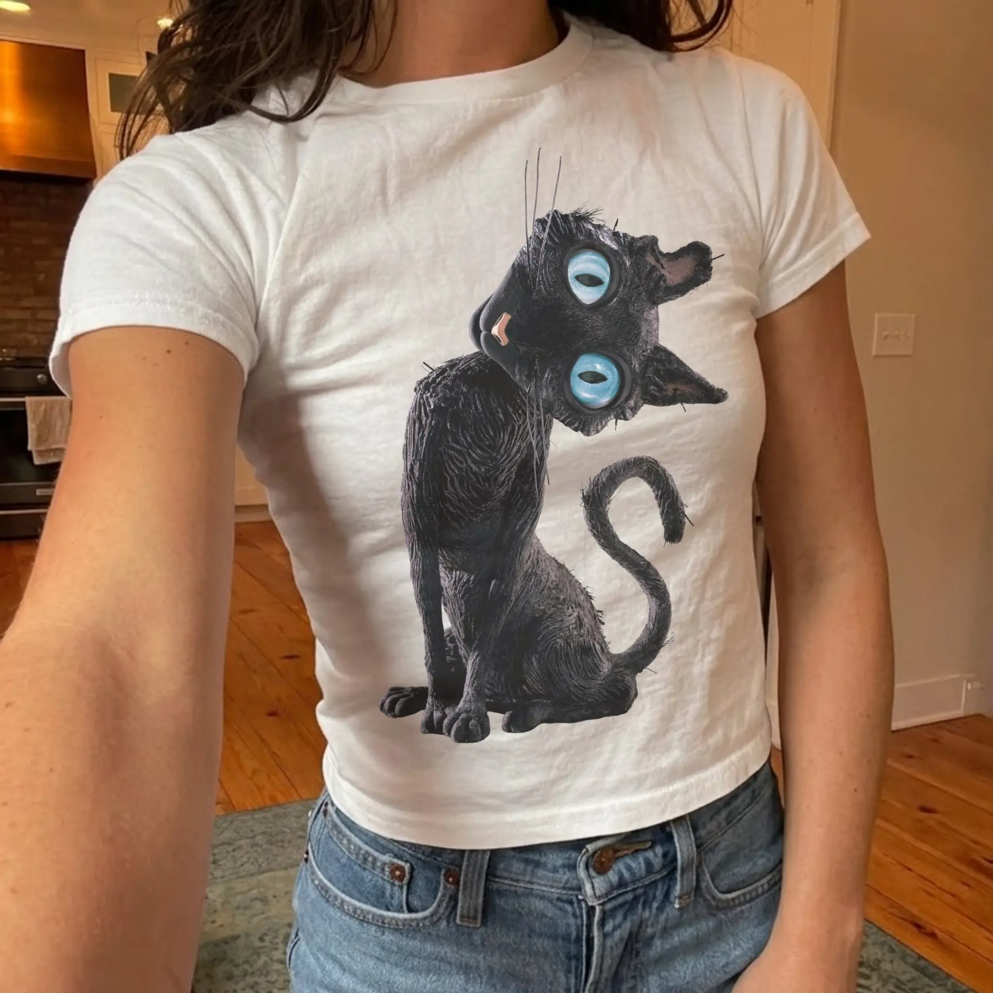 Coraline Black Cat Graphic Croptop Shirt, Spooky Big Eyes Black Cat T-Shirt, Gothic Horror Movie Fan Tee, Cute Creepy Cat Lover Gift for Women
