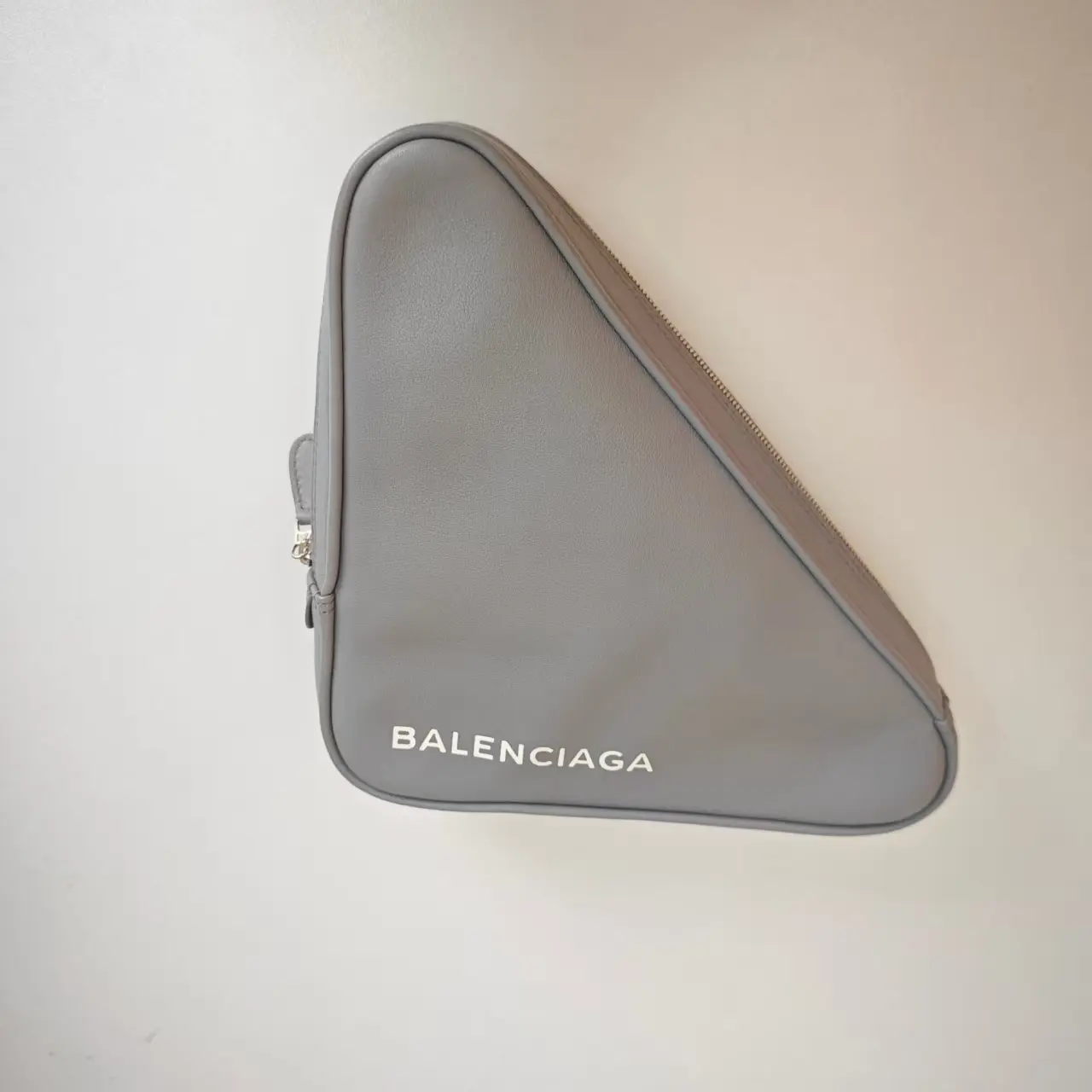 Pre-owned Balenciaga Men's Grey Leather Clutch Bag, Triangular Shape Design With White Letter Logo MSSJ