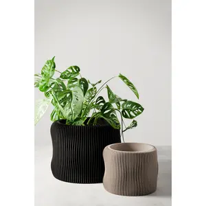 BUBBLY Planter - Sculptural Minimalist Pot for Statement Greenery