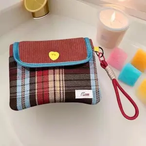2026 New Checkered Corduroy Zipper Pouch, casual zip closure design with multi-pocket layout. Portable crossbody clutch organizer, perfect for daily commute and travel. Convenient to store cards, cash, lipsticks and small daily essentials.