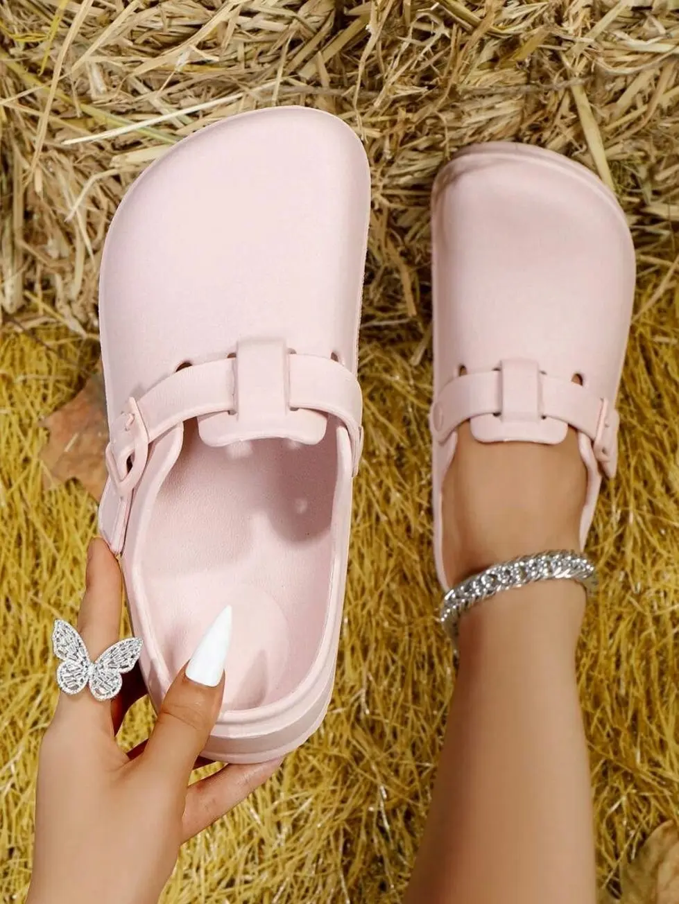 Fashionable Boken Single Strap Perforated Clogs, Nurse & Lab Use Protective Perforated Shoes