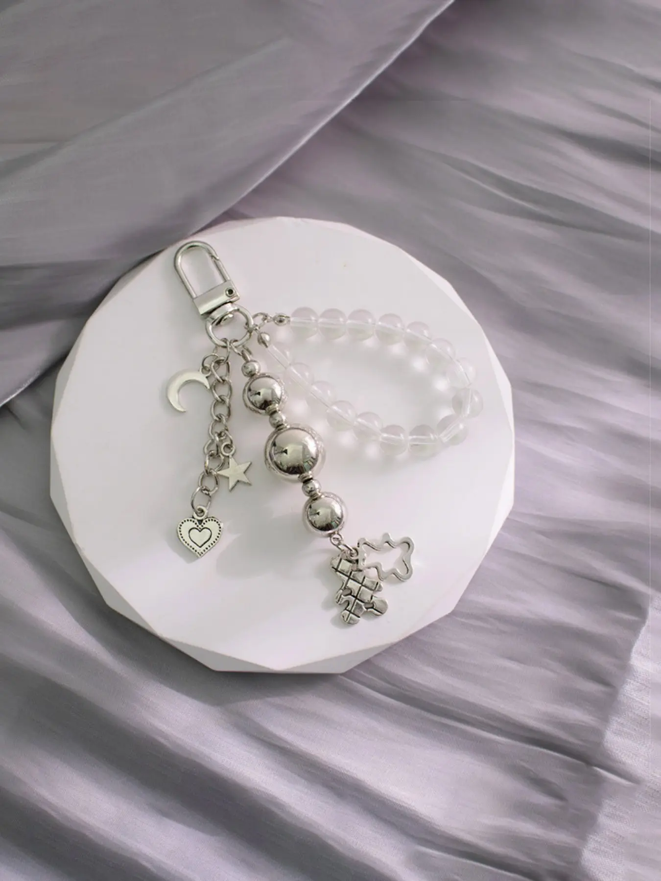 Y2K Sweet Cool Style Silver Tone Keychain/Bag Hanging Set - Silver Crescent, Five Pointed Star, Love Hanging Tag, Transparent Bead Chain, Love Cross, Perfect For Various Dressing Styles Such As Sweet Cool, Punk, Commuter, Etc., Versatile Bag Hanging Set.