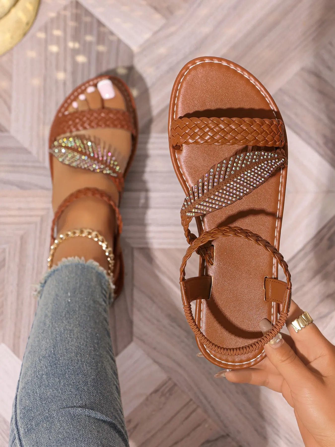 Fashion Women's Braided Flat Sandals with Rhinestones and Leaf Decor, Stylish Comfortable Footwear for Summer, Trendy Casual Shoes, Glitter Decorated Boho Rhinestone Sandals