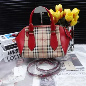 Pre-owned BURBERRY Coated Canvas Shoulder Bags Checked&Red Shoulder Bag T10256220