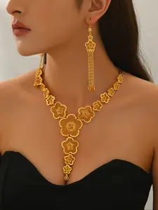 Elegant Luxury Three-Piece Jewelry Set, Multiple Flower Design, Perfect for Wedding Evening Wear & Festivals, Ideal Bridal Accessories, Wedding Set Earrings
