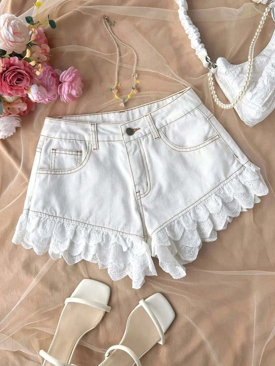 White Ruffle Hem Denim Shorts, Summer Beach Jean Shorts with Pockets, Versatile Festival Vacation Wear