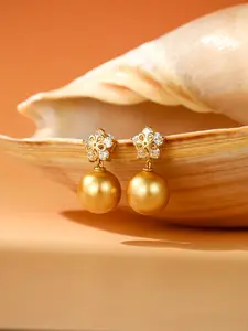 VENNUS Golden Pacific Pearl earrings