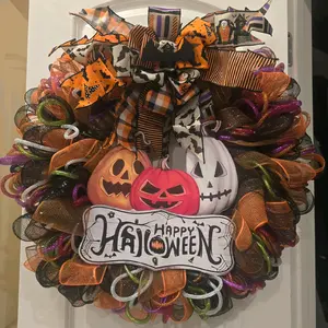 Spectacular Happy Halloween Pumkin Wreath