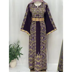 Arjwan Embroidered Thoub:This Thoub Offers Both Comfort And Elegance