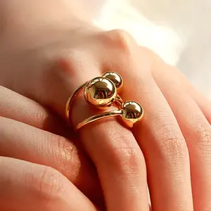 Trendy influencer-approved fine gold planet interstellar orbit ring, simple adjustable niche design finger ring