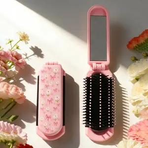Portable Folding Comb with Daisy Print, Ladies Pocket Hair Brush for Spring Summer, Perfect Gift for Weddings Students Sisters Moms