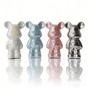 Bear Shaped Decoration, 1 Count Cute Bear Figurine, Heart Design Decorative Ornament for Living Room, Wine Cabinet and Bar Counter, Cute Collectible Figurines