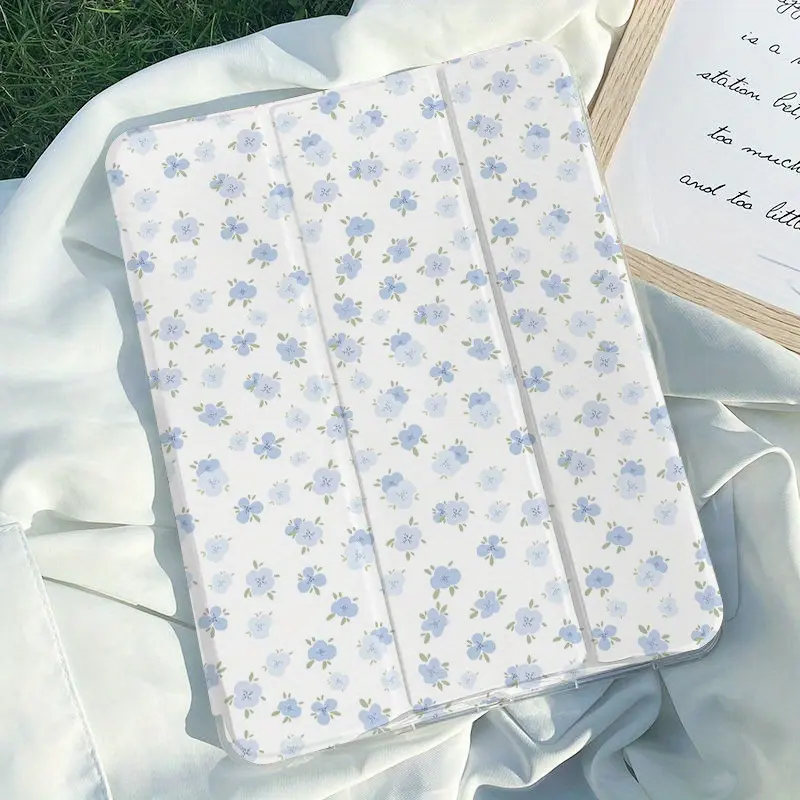 This blue floral patterned, foldable, non-slip TPU protective case features an adjustable stand and pen slot, and is suitable for Samsung, iPad mini, iPad Air, iPad Pro/iPad 10th and 11th generation iPads.