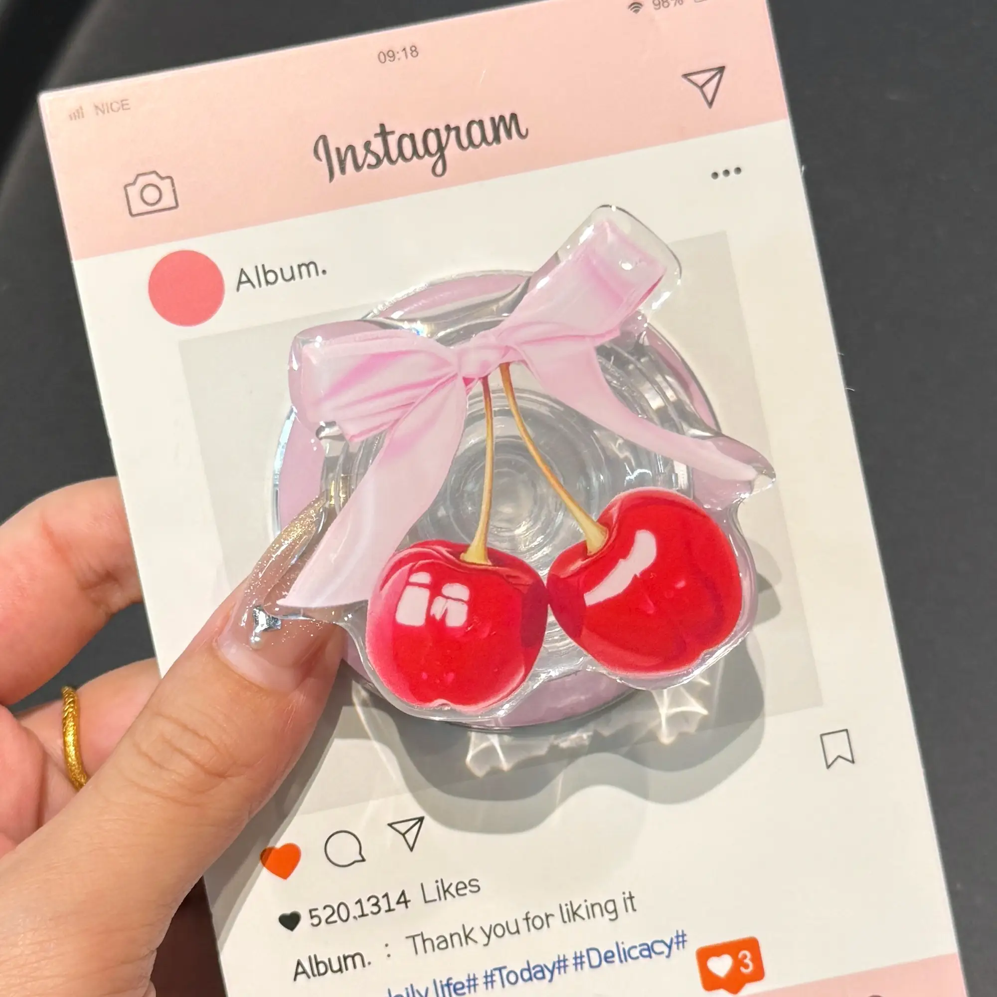 Cute Magnetic Expanding Phone Grip & Stand,Secure Grip for iPhone MagSafe Cases, Comfortable One-Touch Holding,Kickstand for Hands-Free Viewing