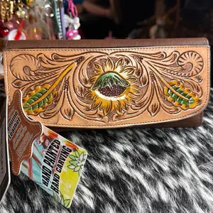 American Darling ADBGM102CAV7 hand carved and painted wallet clutch