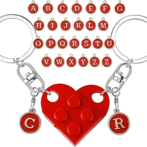 Cute Heart Design Keychain,Includes 26 letter pendants,Geometric Decor Keychain for Men & Women, Gift for Birthday Party