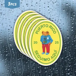 5Pcs "Puerto Rico Seguimo Aquí" Coquí Frog Waterproof Vinyl Sticker, Oval Yellow Self-Adhesive Decal, Suitable For Water Bottles, Laptops, Luggage, Ideal For Puerto Rico Lovers, Caribbean Culture Fans And Travel Enthusiasts, Travel Friendly Stickers