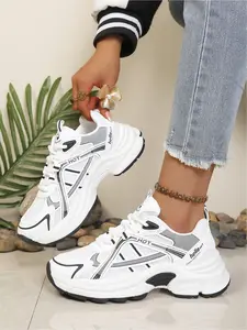 Women's Chunky Platform Thick Soled Sneakers Mesh Breathable Dad Shoes Wide Fit Walking Textile Sneakers
