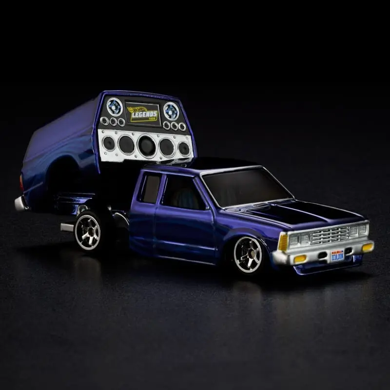Limited-Edition 2026 Hot Wheels RLC 1986 Nissan 720 King Cab Blue Pickup Truck,low rider series!