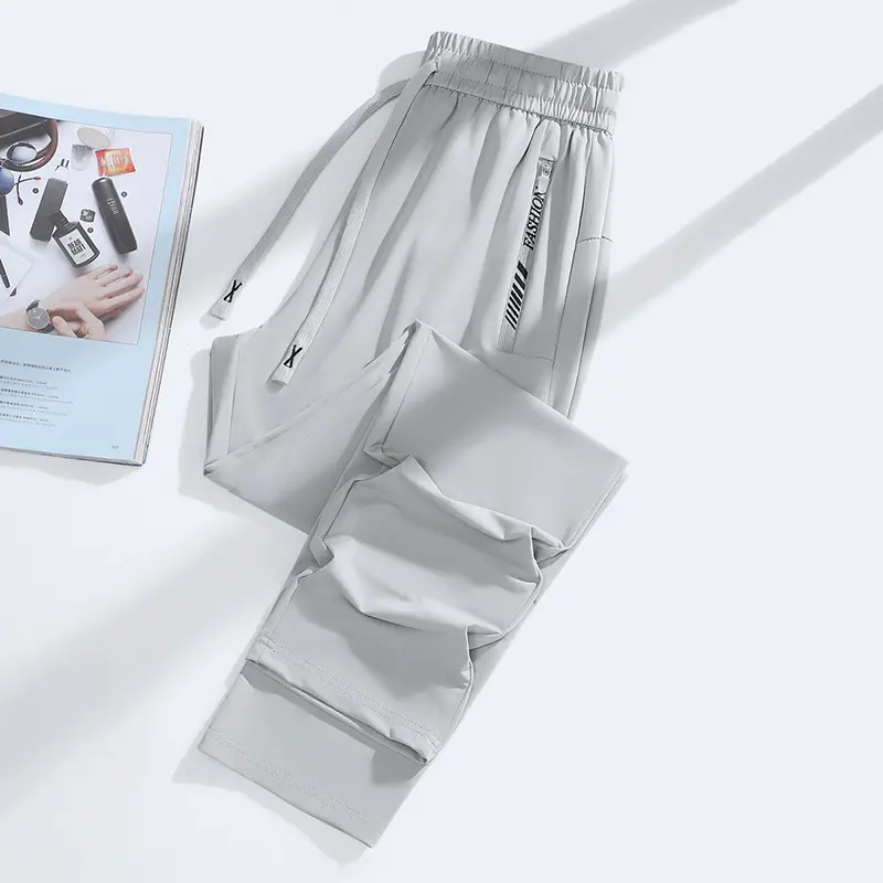 Flat mouth   light gray