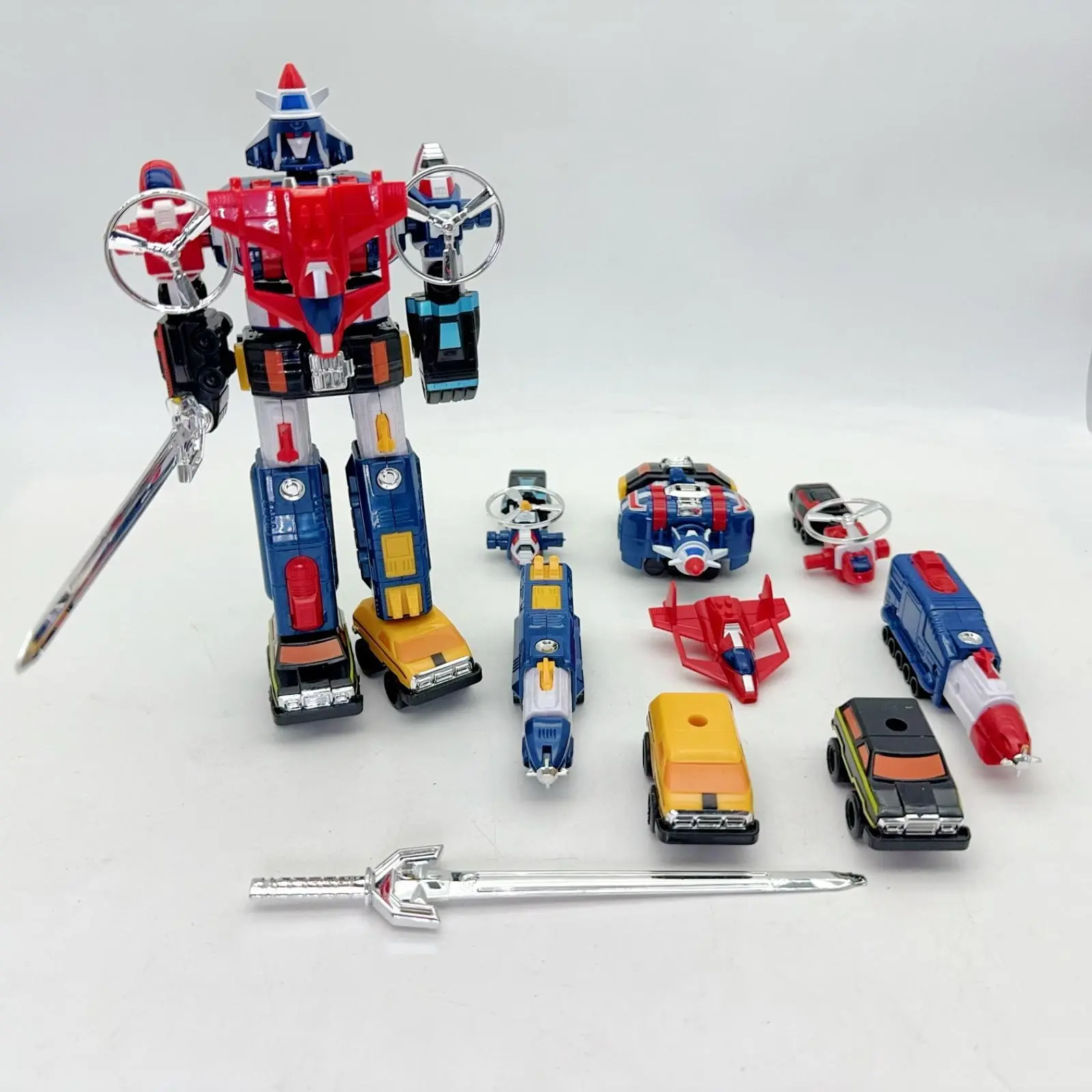 hzx 1984 VOLTRON Vehicle Team Assembler Action Figure, Approx. 20cm (8''), Classic Model Toy Vehicle for Action Figure Fans, In Stock, No Box