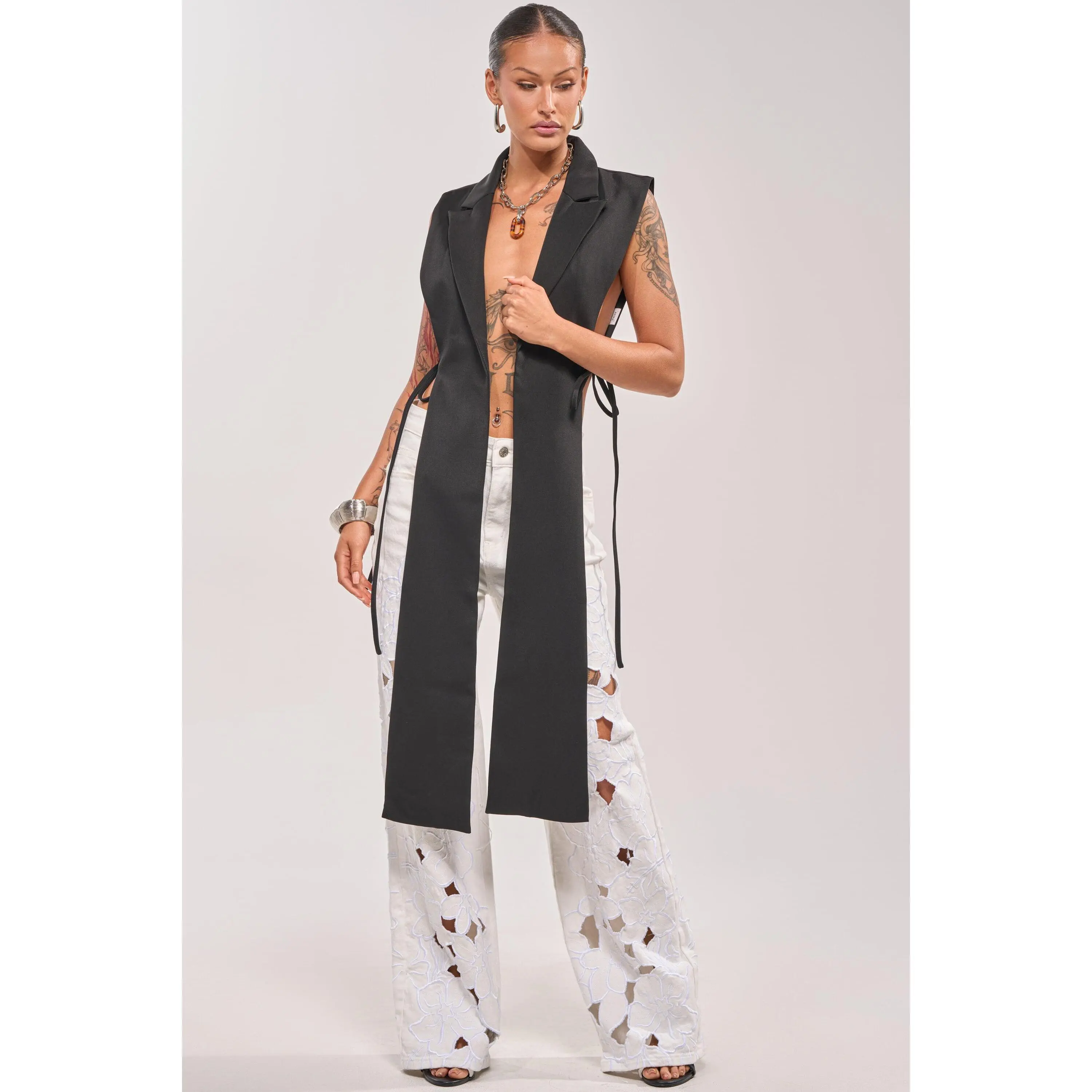 HONEY HONEY TIE VEST IN BLACK
