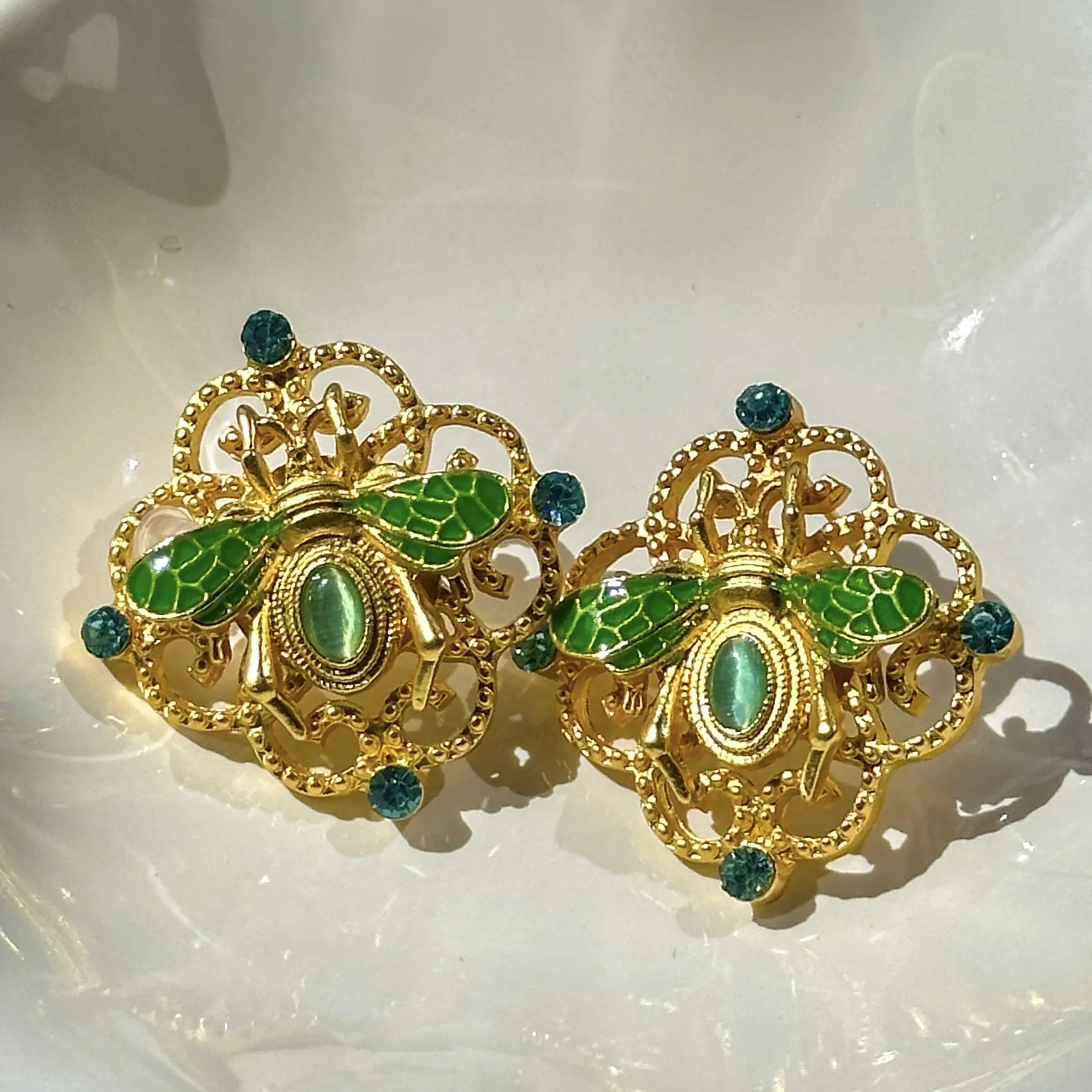 Vintage Emerald Bee Stud Earrings | Nature Inspired Statement Jewelry | Cottagecore Gold Earrings | Whimsical Accessories